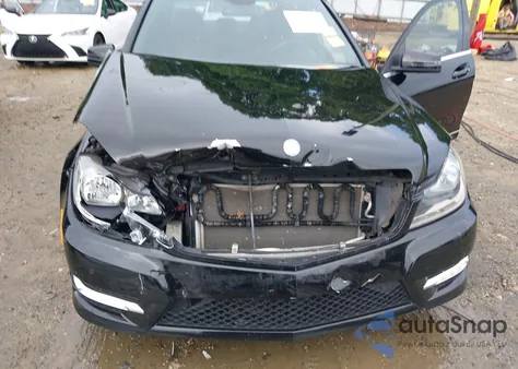 2013 Mercedes-Benz C 300 Luxury 4Matic/Sport 4Matic from USA, damaged, VIN WDDGF8AB9DR257242